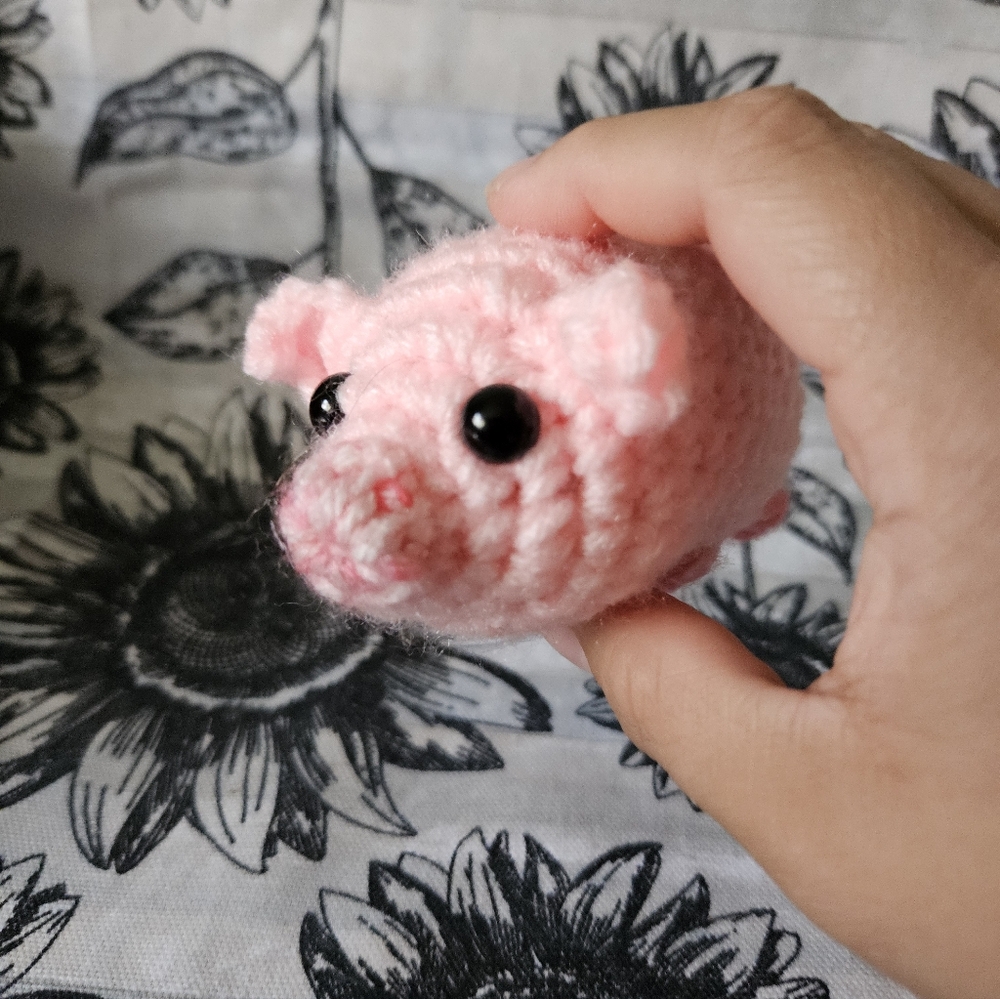 Crochet Pig Keychain Amigurumi